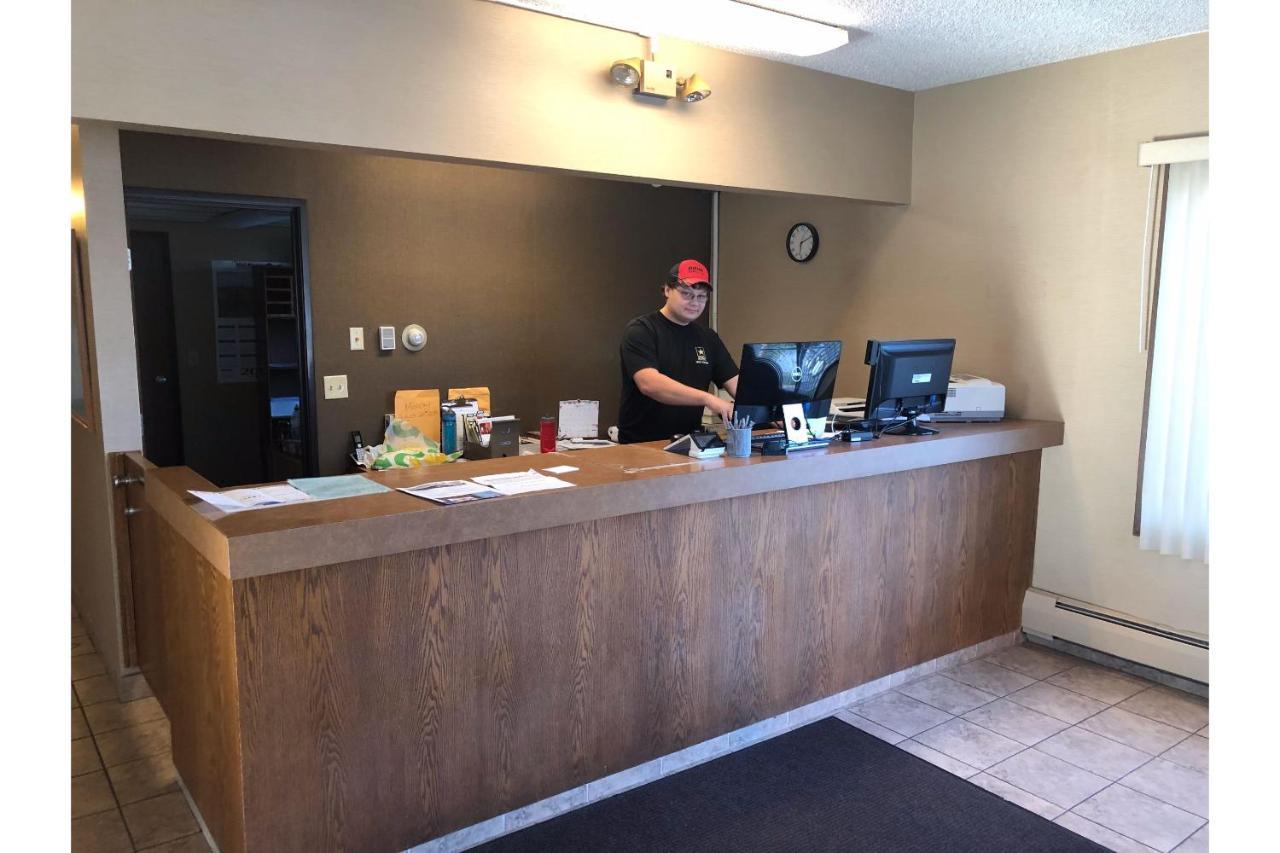 Oyo Hotel Glendive - Yellowstone River Ngoại thất bức ảnh