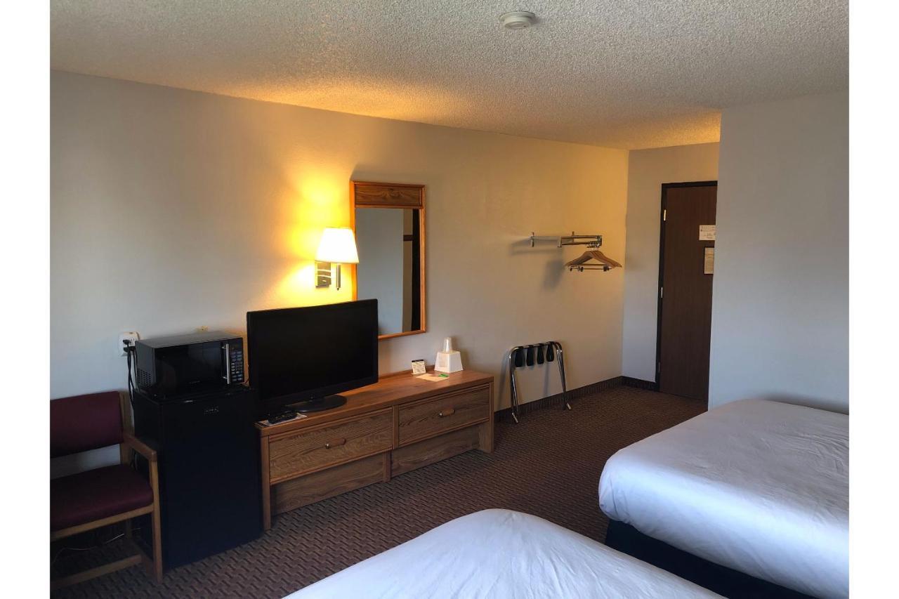 Oyo Hotel Glendive - Yellowstone River Ngoại thất bức ảnh