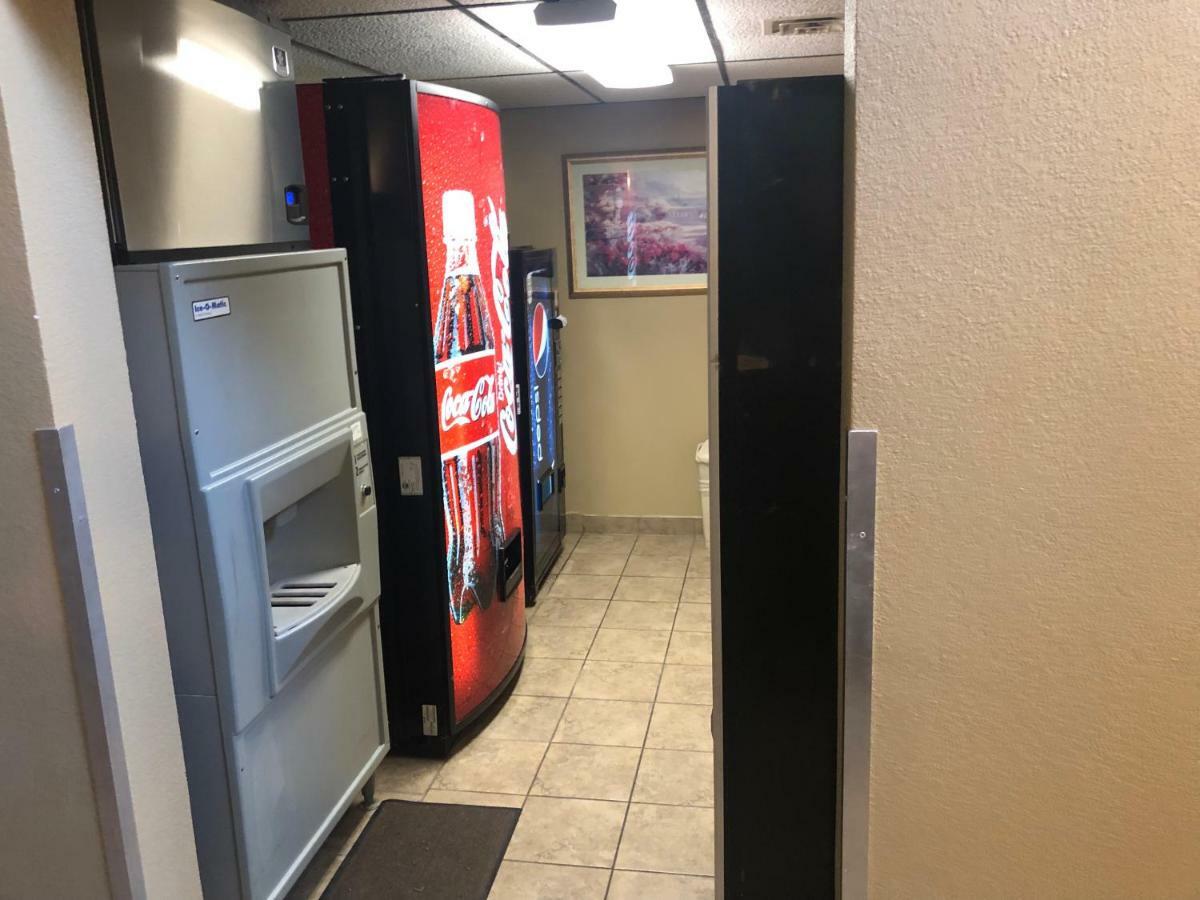 Oyo Hotel Glendive - Yellowstone River Ngoại thất bức ảnh